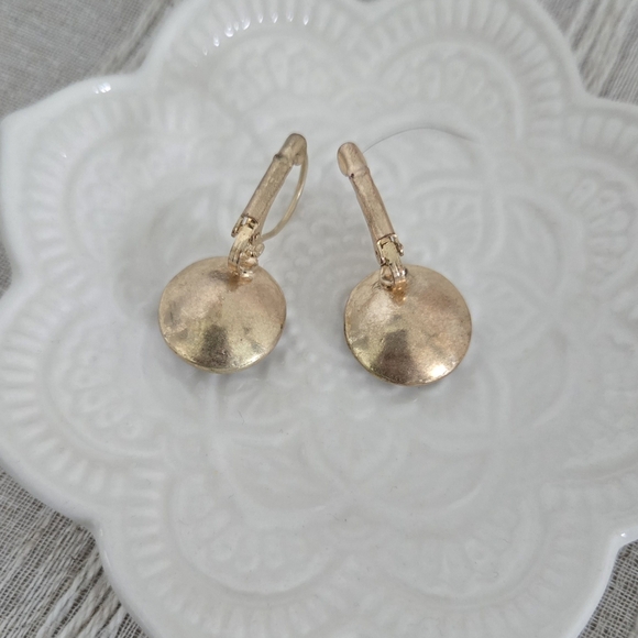 Goldtone Leverback Earrings with Grey/Black Simulated Stone - Fashion Jewelry - Picture 2 of 3